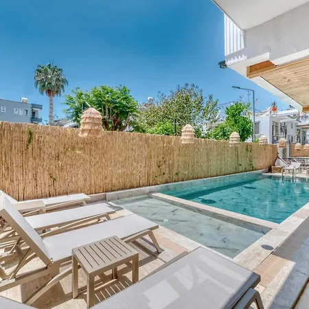 希尔德加德酒店 3* 阿拉尼亚