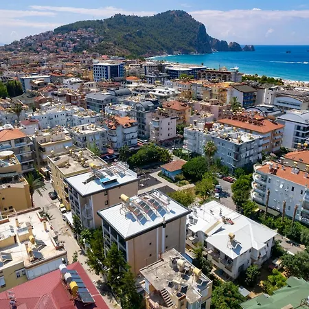 希尔德加德酒店 3* 阿拉尼亚